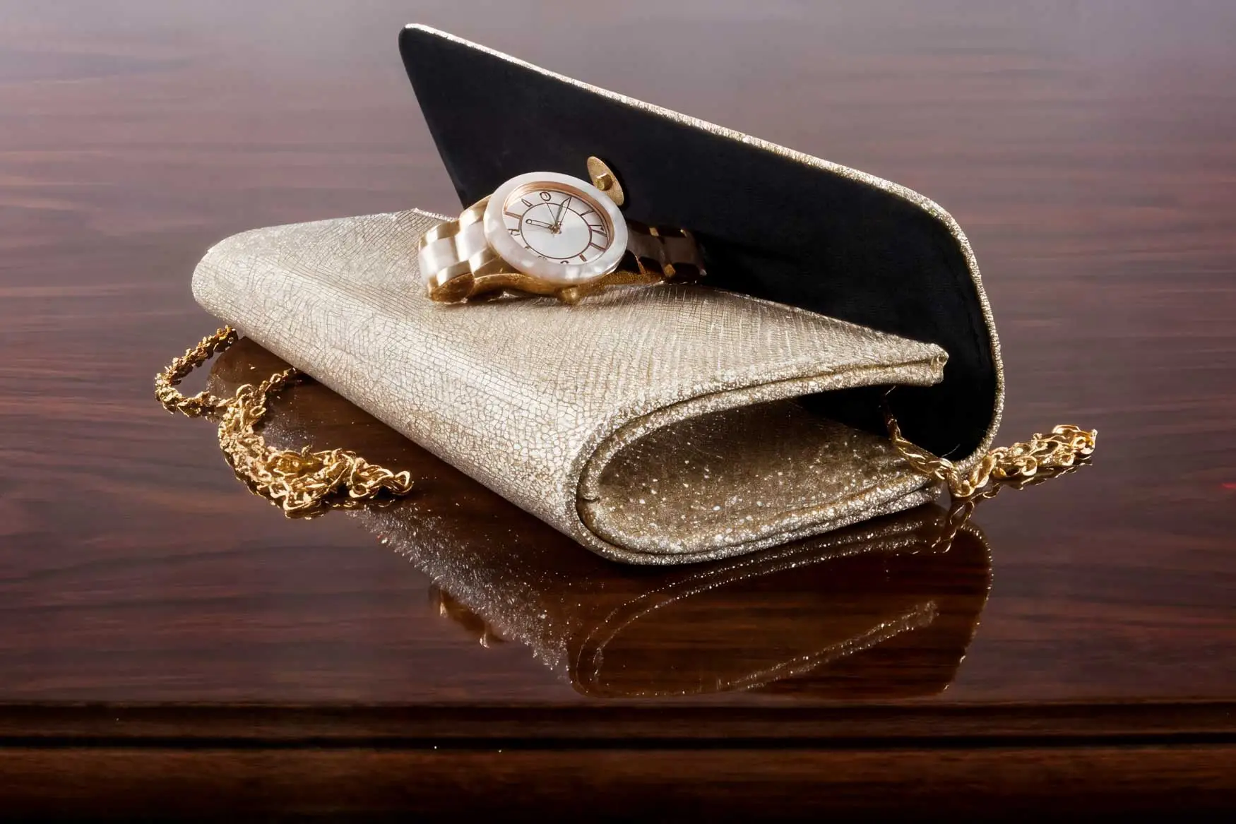 Accessoires veredeln im Atelier mit Gold & Edelmetallen