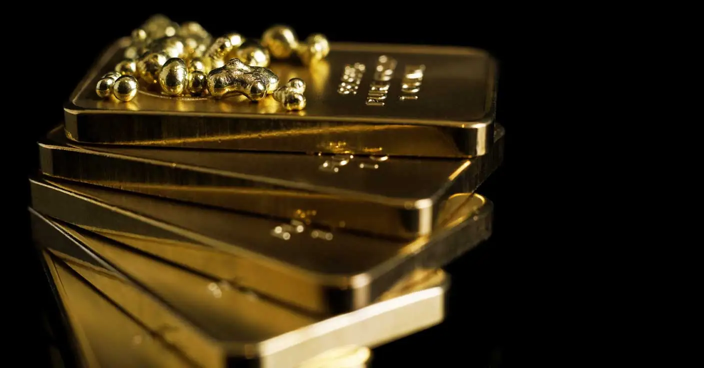 Goldbarren und Gold-Nuggets