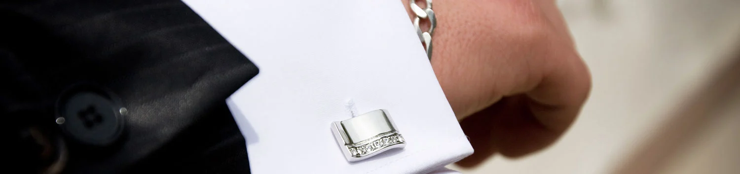 Schmuck für Männer: Trends in Gold, Silber und Platin für 2025