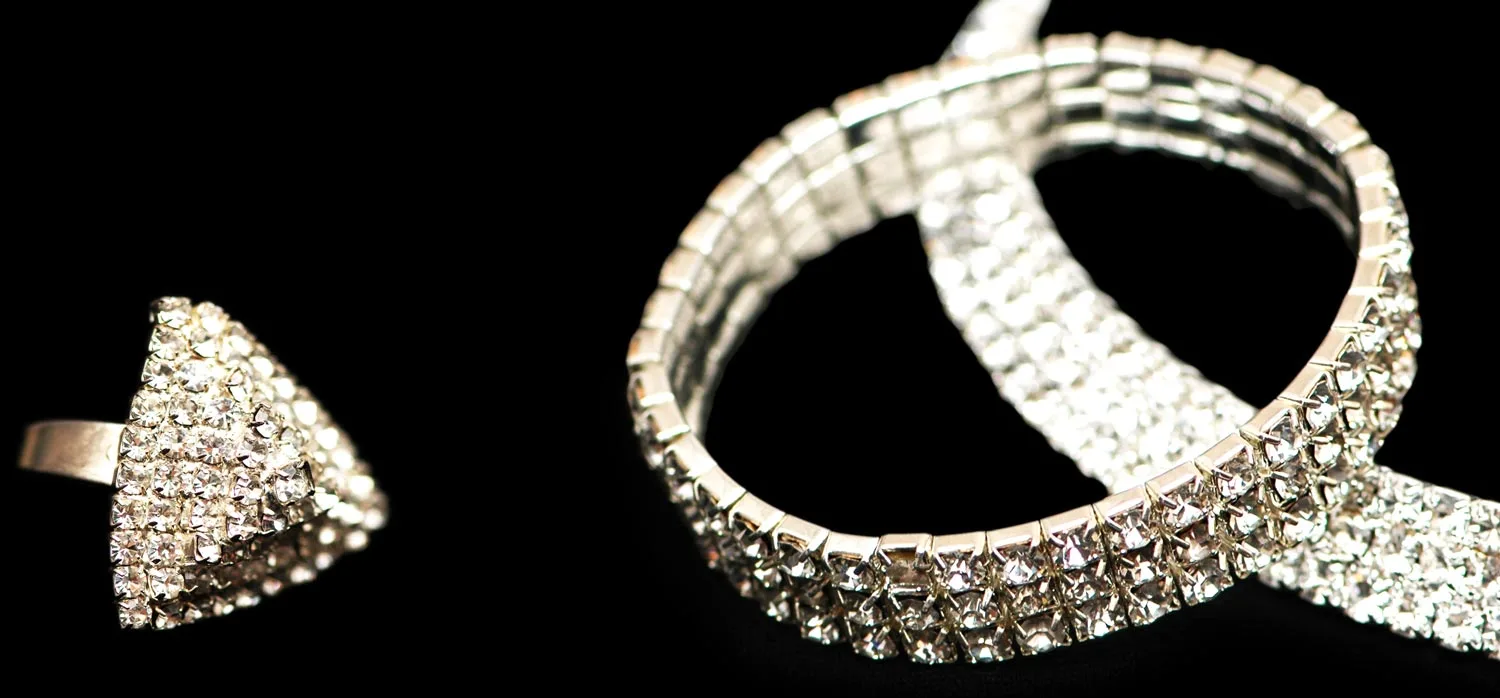 Individueller Schmuck aus Gold, Silber und Platin Schmuck